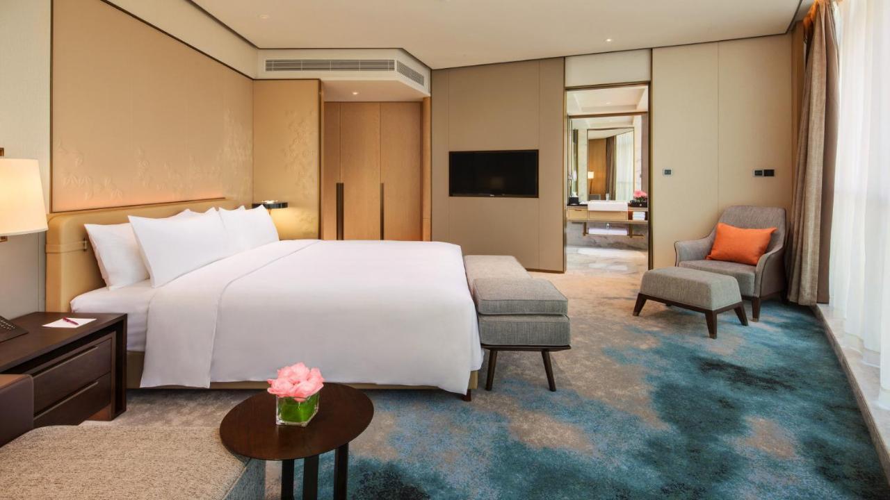 Hotel Crowne Plaza Xiangxi Fenghuang Exterior foto